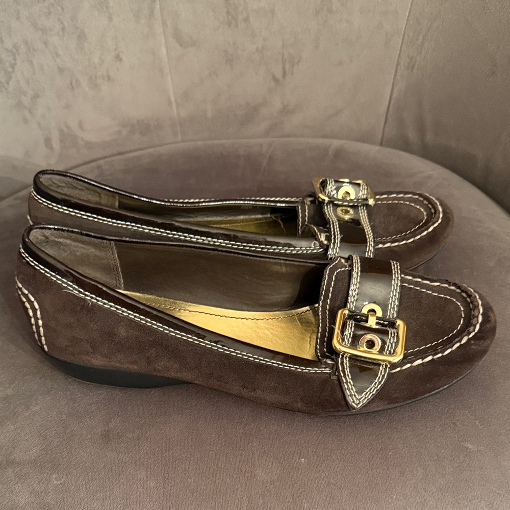 Elegant Brown Loafers with Gold Buckle